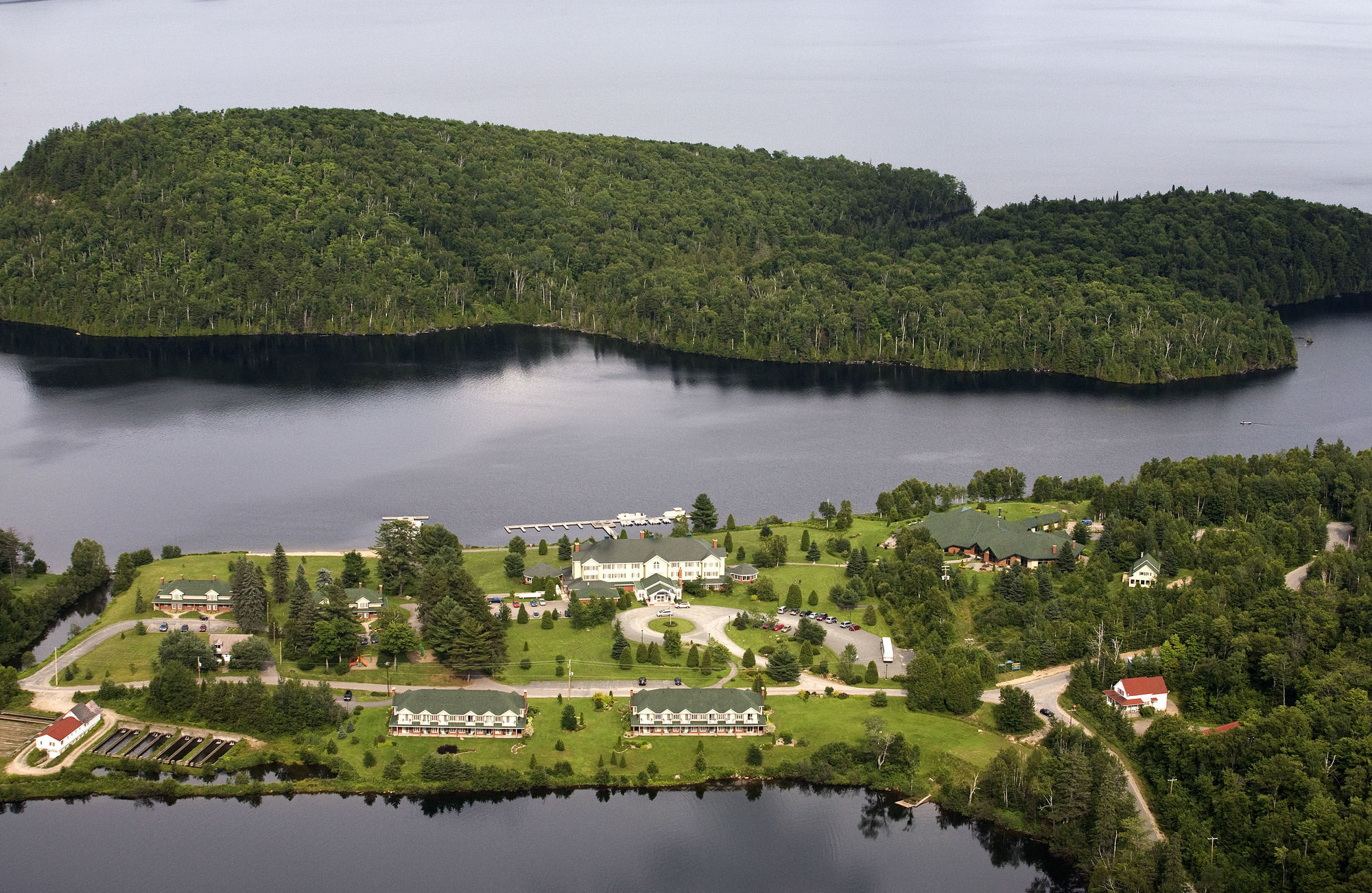 Auberge Du Lac-A-L'Eau-Claire Saint-Alexis-des-Monts Kültér fotó