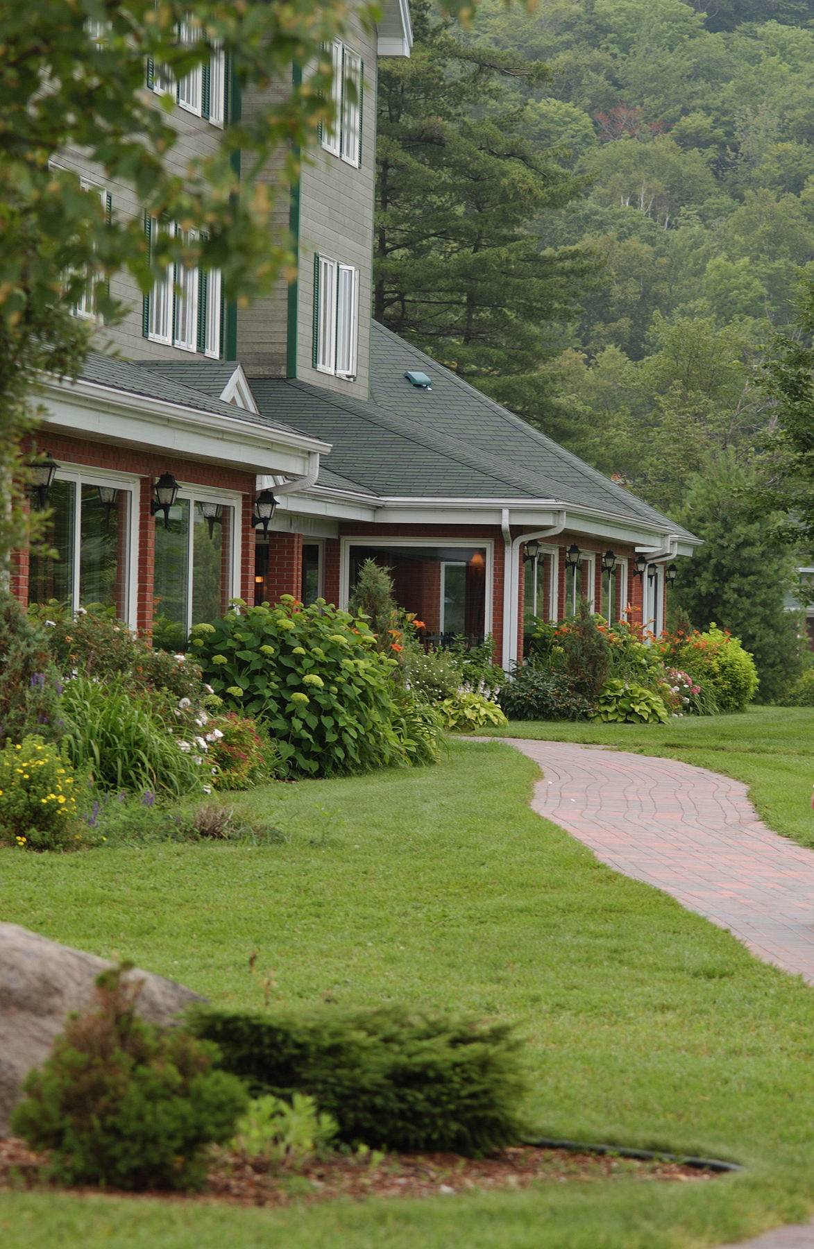 Auberge Du Lac-A-L'Eau-Claire Saint-Alexis-des-Monts Kültér fotó