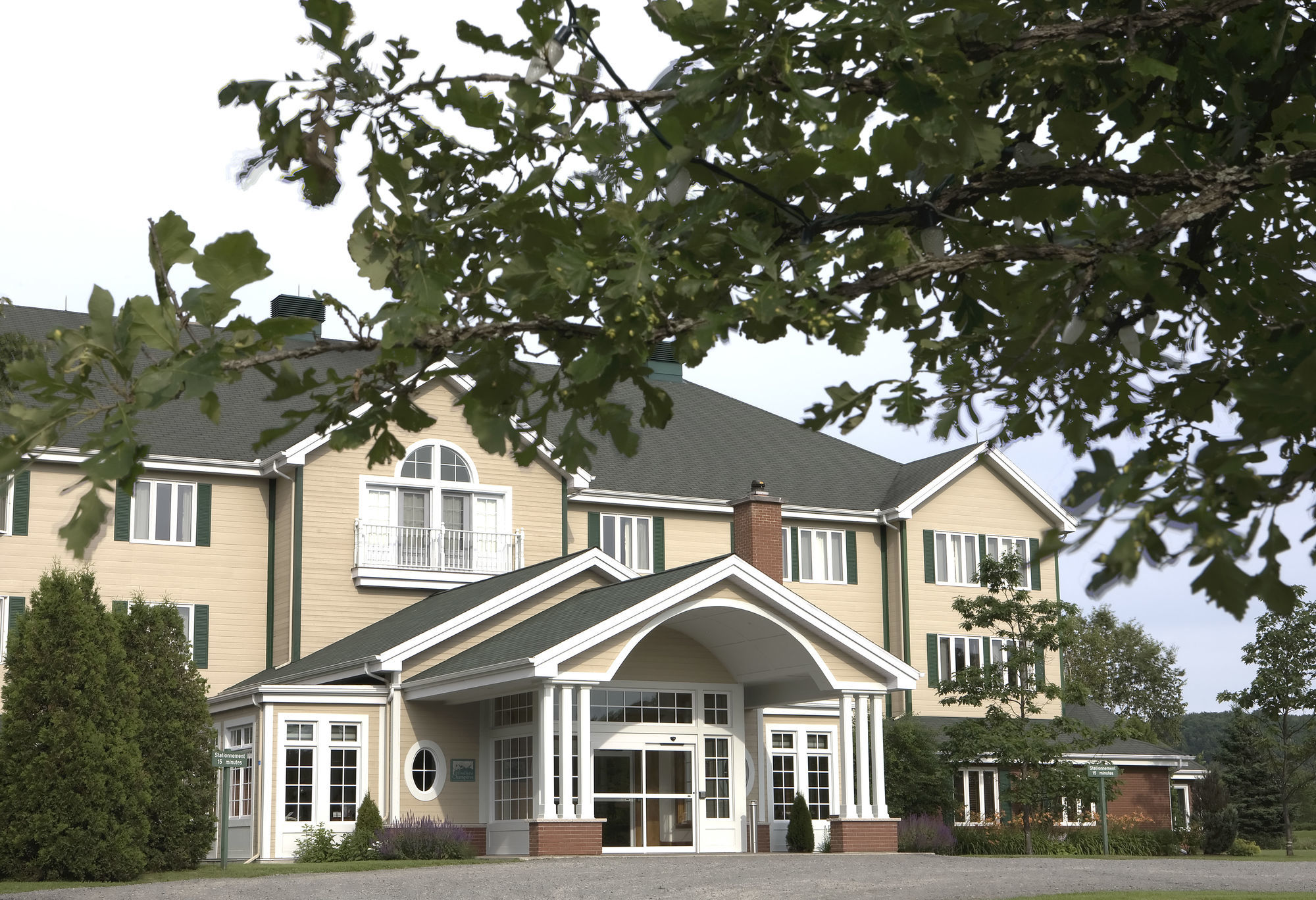 Auberge Du Lac-A-L'Eau-Claire Saint-Alexis-des-Monts Kültér fotó