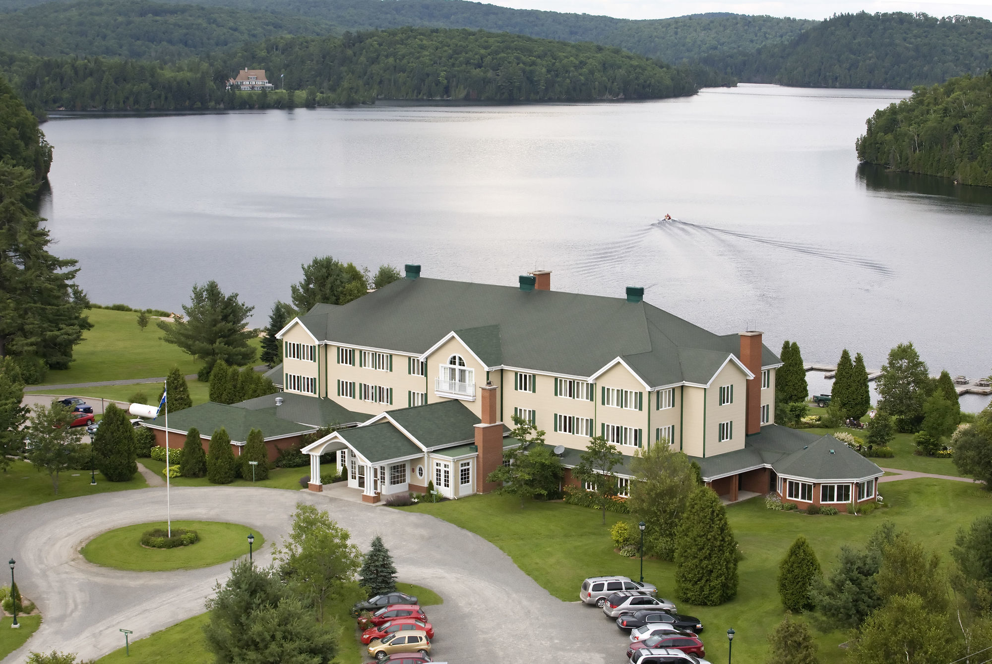 Auberge Du Lac-A-L'Eau-Claire Saint-Alexis-des-Monts Kültér fotó