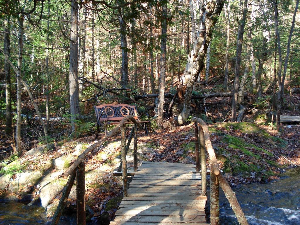 Auberge Du Lac-A-L'Eau-Claire Saint-Alexis-des-Monts Kültér fotó